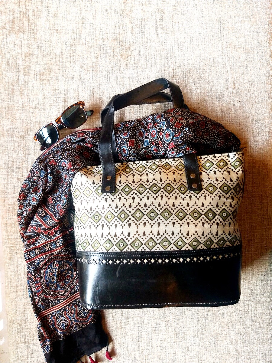 Zouk Black Sling Bag For women -Handmade Bags for Females - Vegan Leather  and Indian Fabric Slings Black - Price in India | Flipkart.com