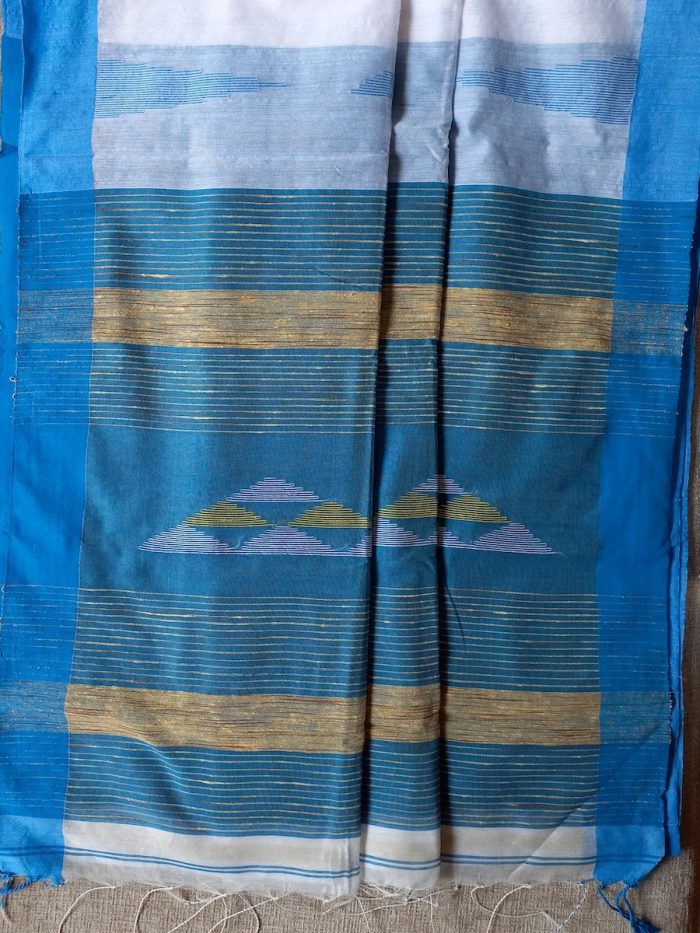 Bengal Handloom Taant Cotton Saree with buti designs in body - Image 2